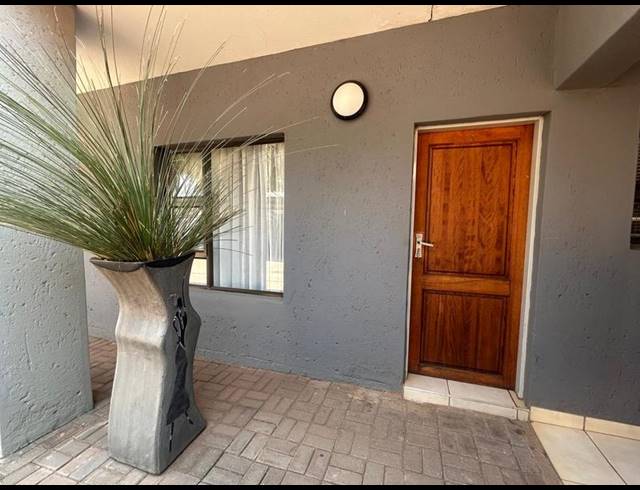 1 BEDROOM PROPERTY TO RENT IN MAHWELERENG